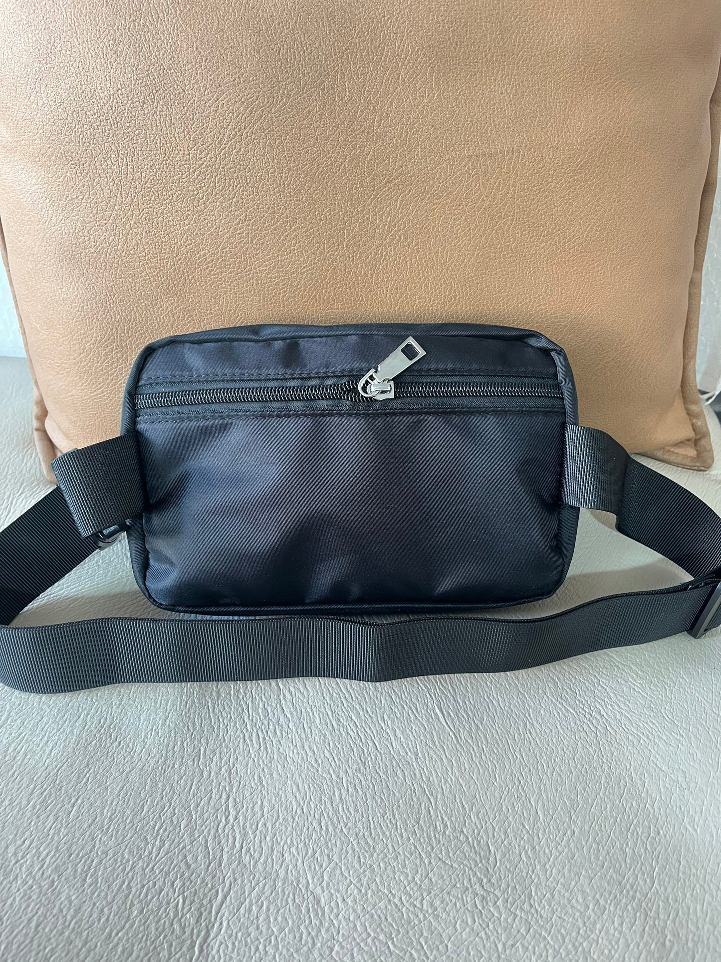Century 21 Crossbody Bag (2L)