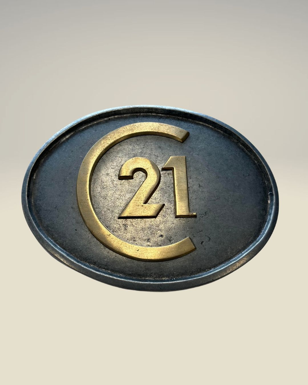 Century 21 Bev Buckle – The Ultimate Hands-Free Drink Holder