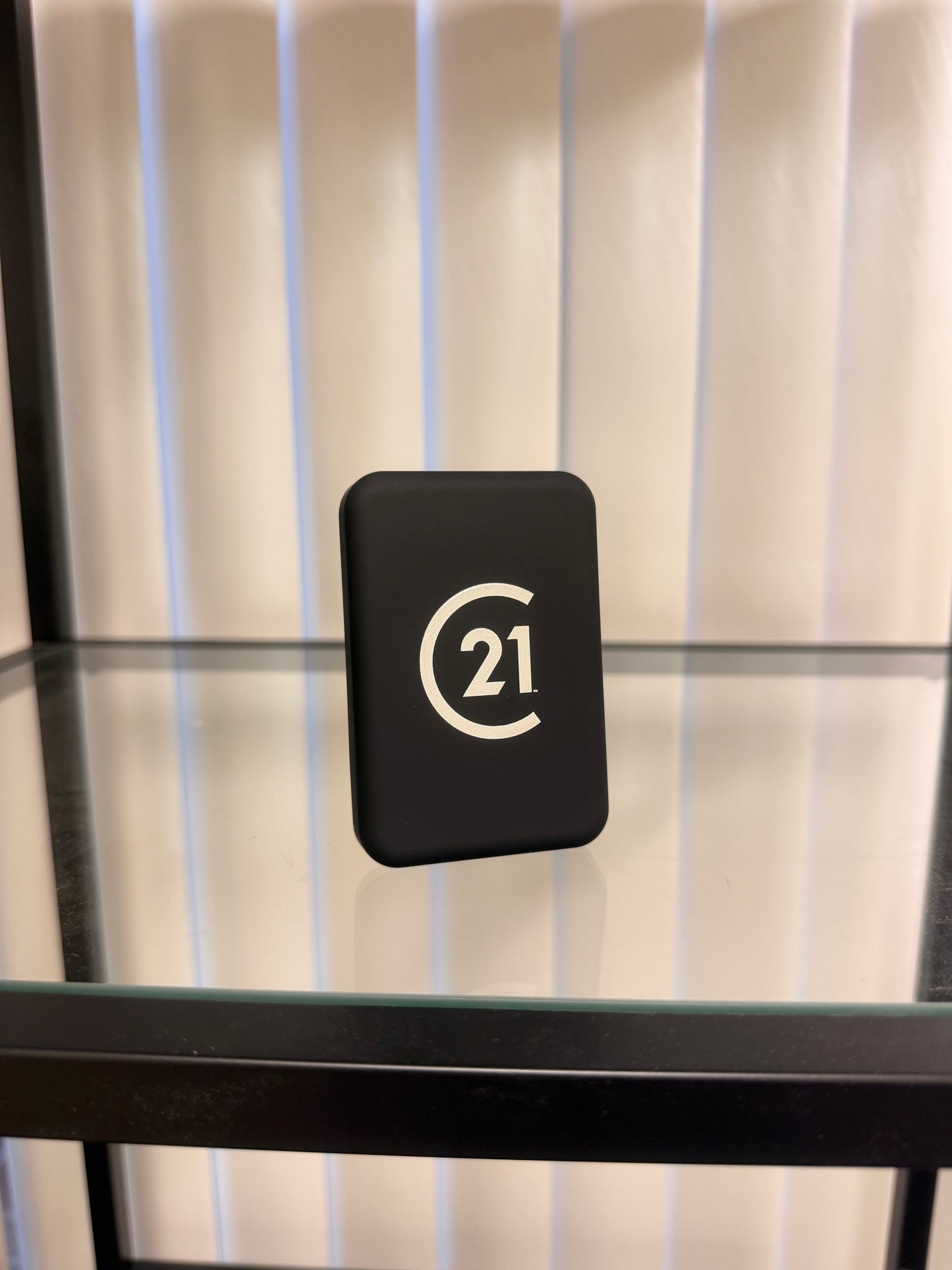 Century 21 MagSafe Portable Charger