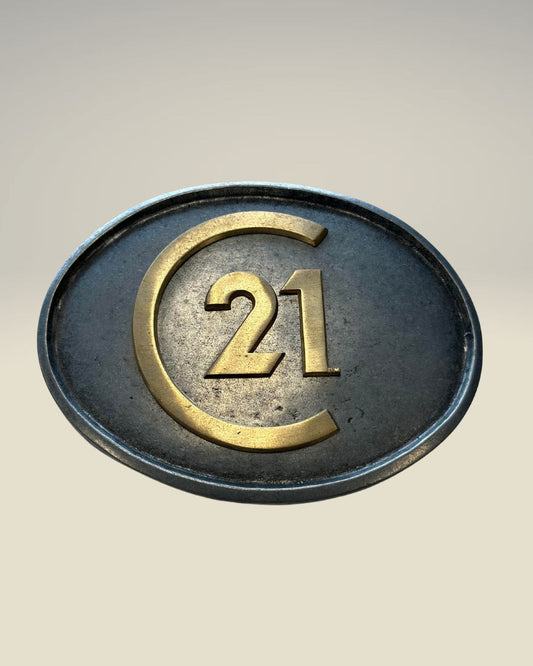 Century 21 Bev Buckle – The Ultimate Hands-Free Drink Holder